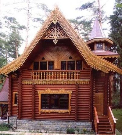 Украшаем деревянный дом